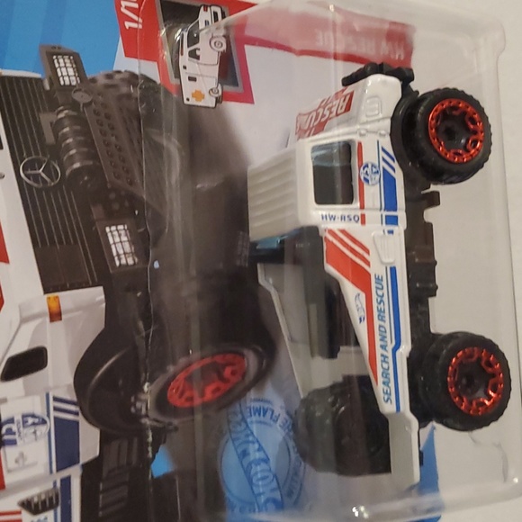 Mercedes-Benz Unimog 1300 White Hot Wheels Rescue Series 1/10 - Picture 3 of 7